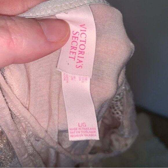 Victoria's Secret Pink Lace Chemise with Spaghetti Straps - Picture 4 of 7